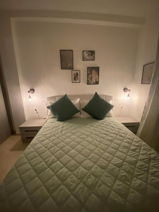 Civico 107 - Apartment With Private Parking كوارتو سانتيلينا المظهر الخارجي الصورة