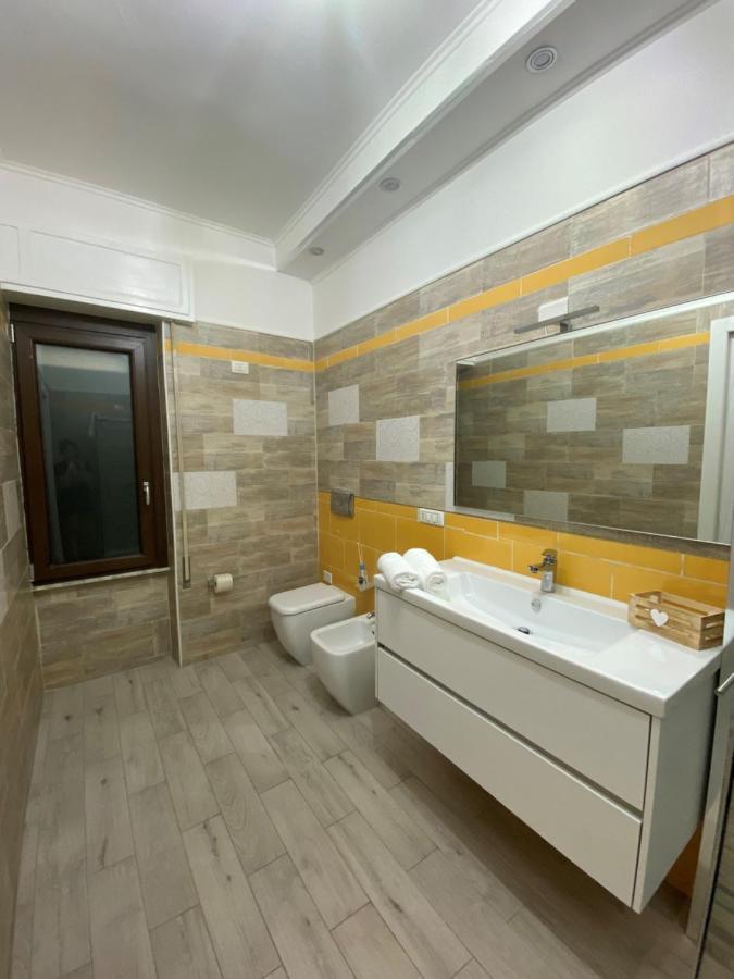 Civico 107 - Apartment With Private Parking كوارتو سانتيلينا المظهر الخارجي الصورة