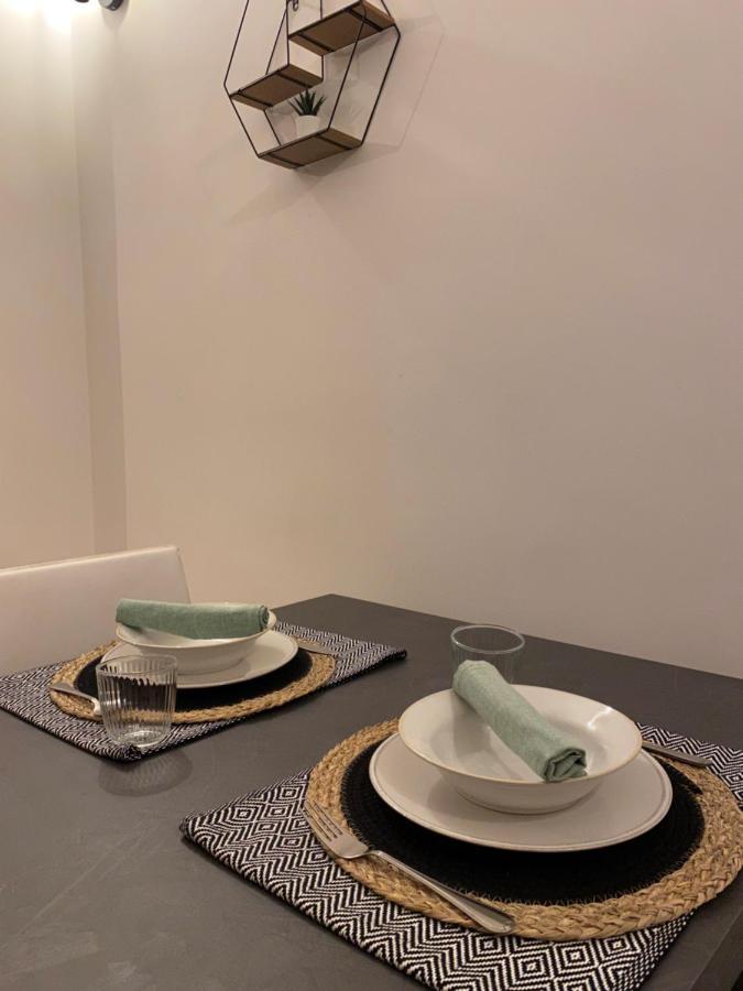 Civico 107 - Apartment With Private Parking كوارتو سانتيلينا المظهر الخارجي الصورة